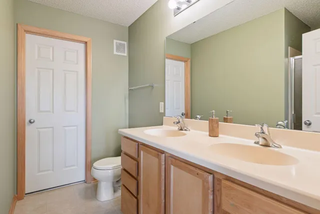 $280,000 | 4675 Victor Path, Unit 5, Hugo, MN 55038