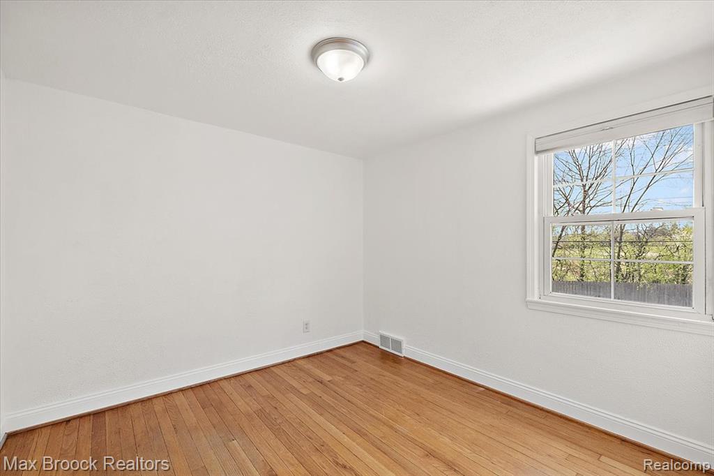 1652 Graefield Road Birmingham, MI 48009 - Photo 22 of 35