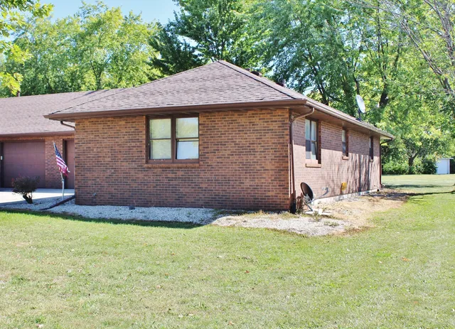 $272,250 | 310 Carriage Drive, Morris, IL 60450