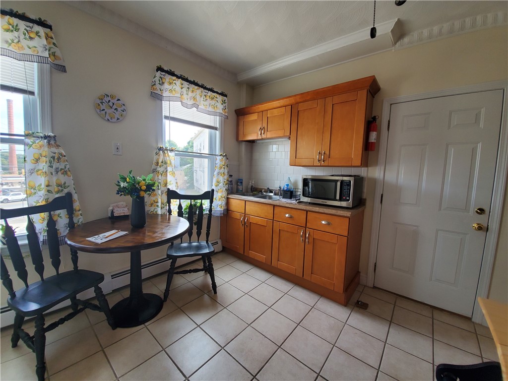 103 Hamlet Avenue Woonsocket, RI 02895 - Photo 19 of 50