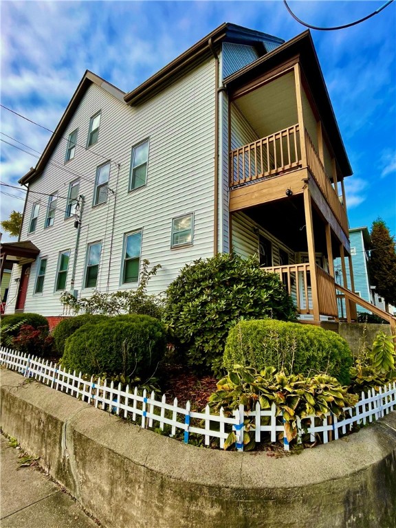 103 Hamlet Avenue Woonsocket, RI 02895 - Photo 6 of 50