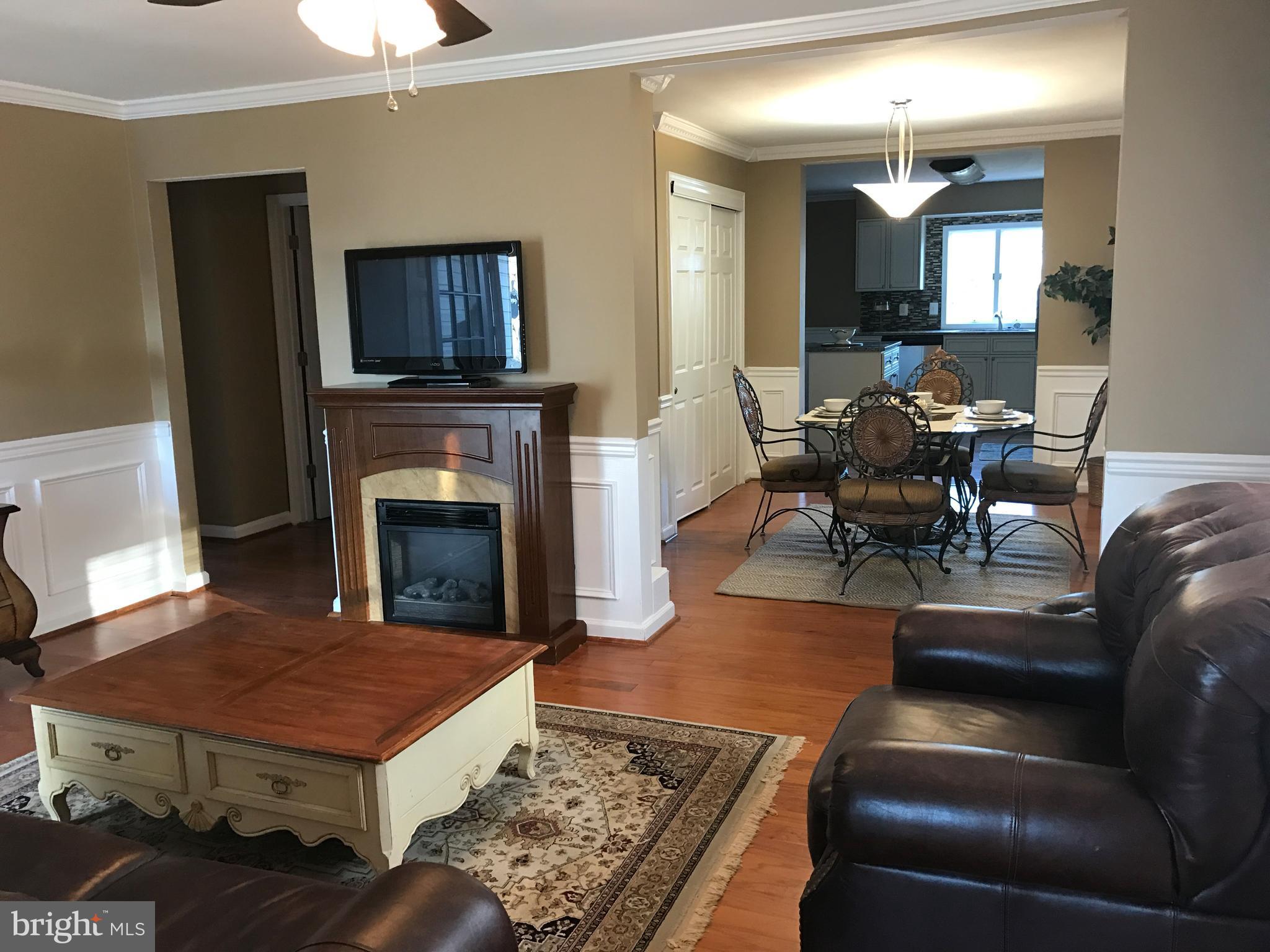 1713 Langley Road Baltimore, MD 21221 - Photo 11 of 28 Living Room