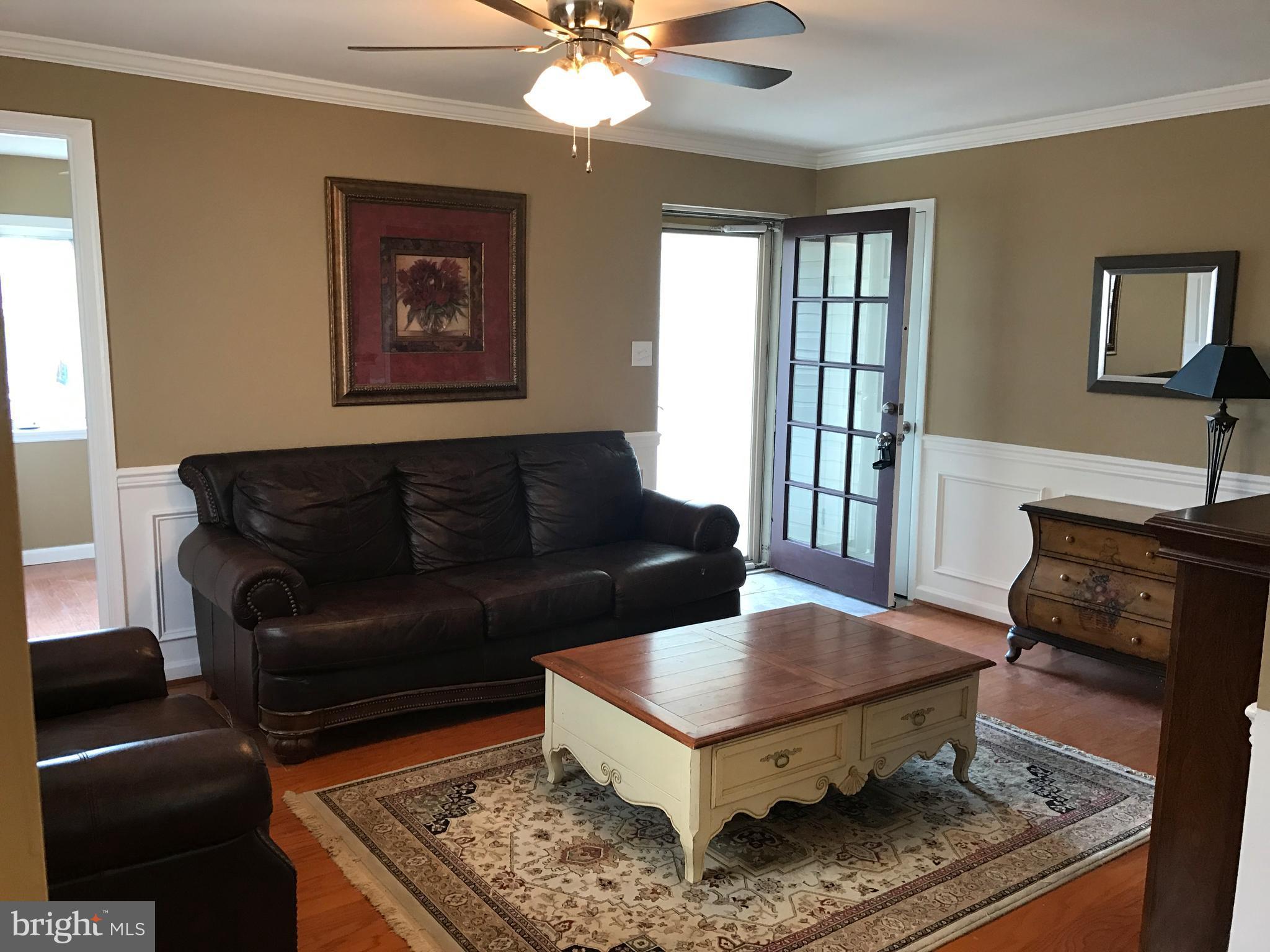 1713 Langley Road Baltimore, MD 21221 - Photo 12 of 28 Living Room