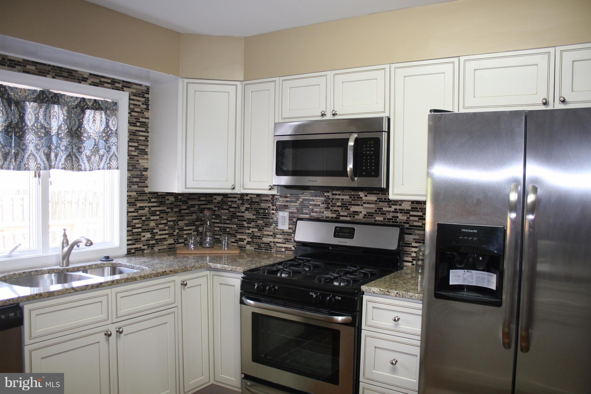 1713 Langley Road Baltimore, MD 21221 - Photo 4 of 28 Kitchen