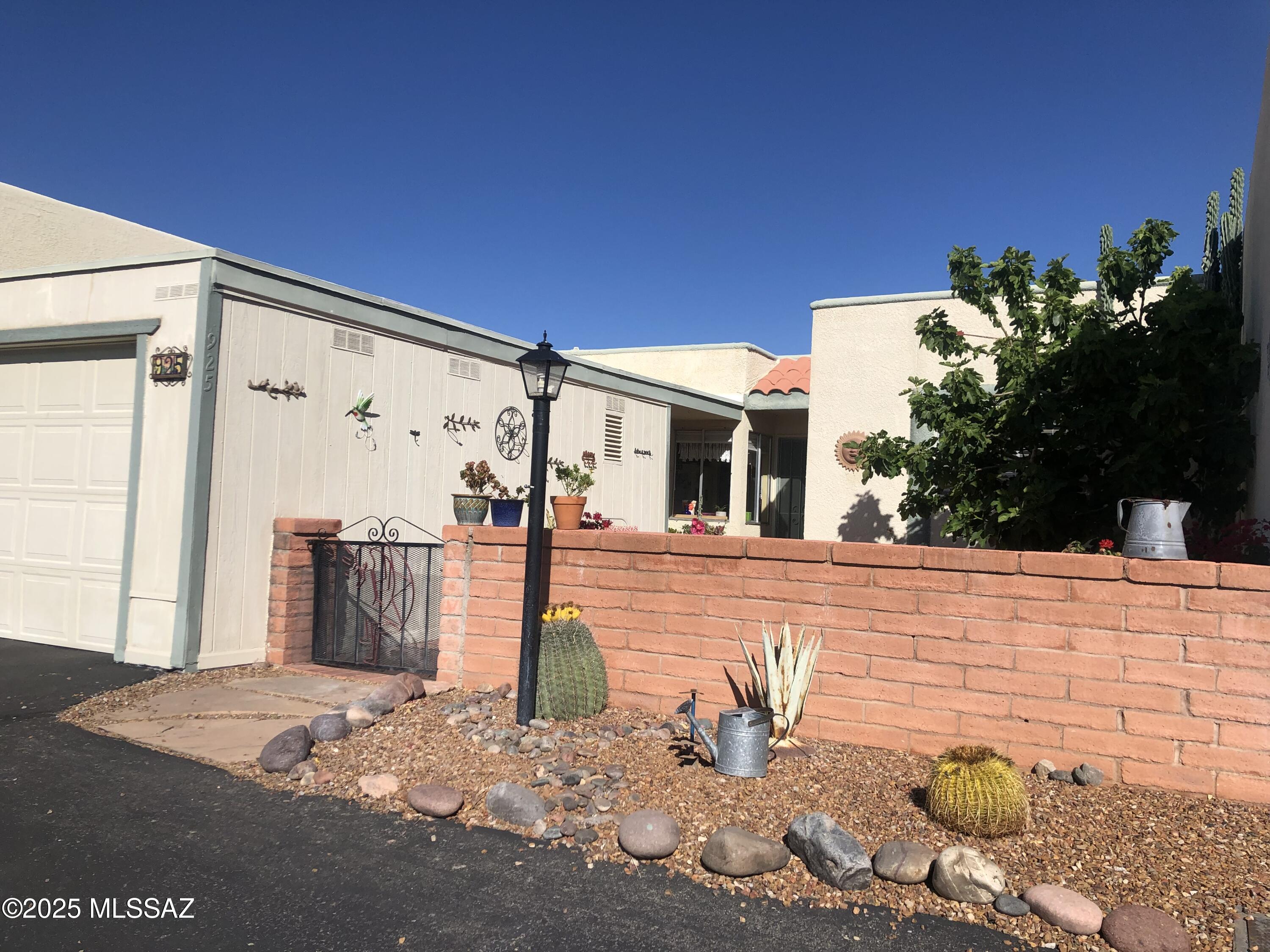 925 West Rio-Altar Green Valley, AZ 85614 - Photo 2 of 41 Gallery Image 2