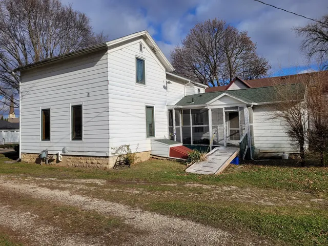 $199,000 | 608 East Washington Street, Delavan, WI 53115
