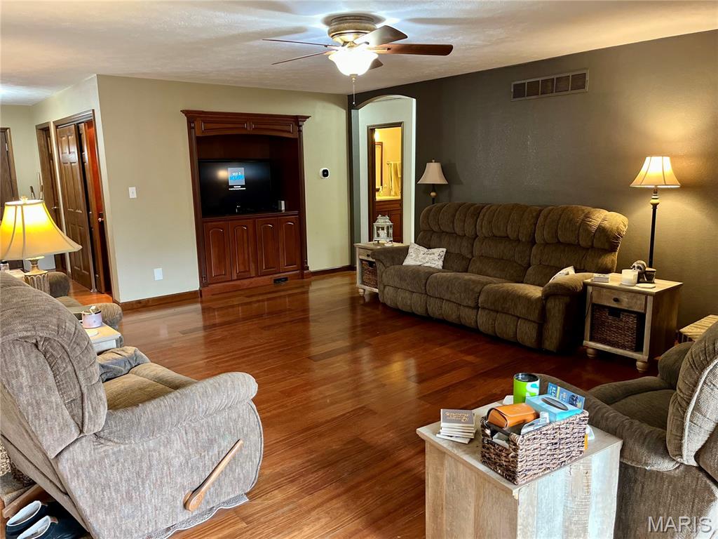 149 Bethel Road O'Fallon, IL 62269 - Photo 4 of 20