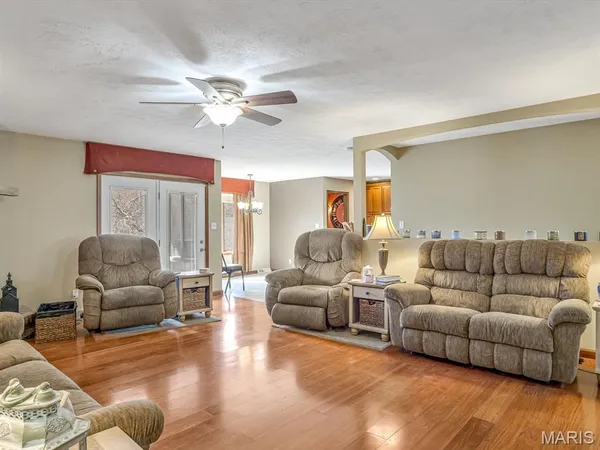 $715,500 | 149 Bethel Road, O'Fallon, IL 62269