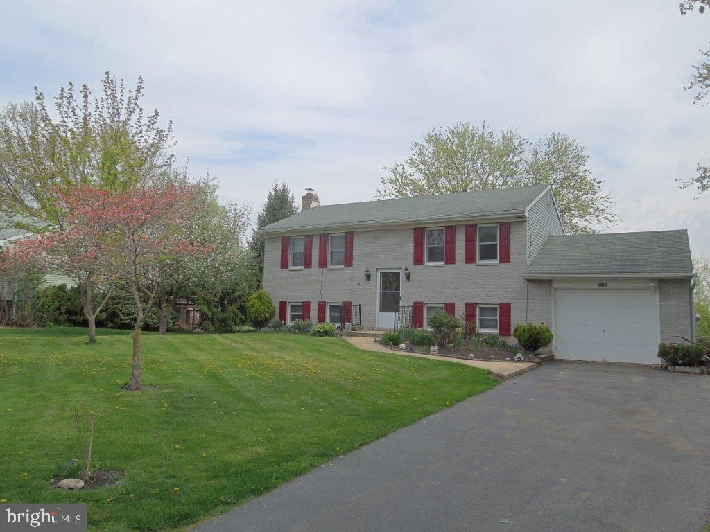 4190 Marlborough Road Dover, PA 17315 - Photo 2 of 23 Gallery Image 2