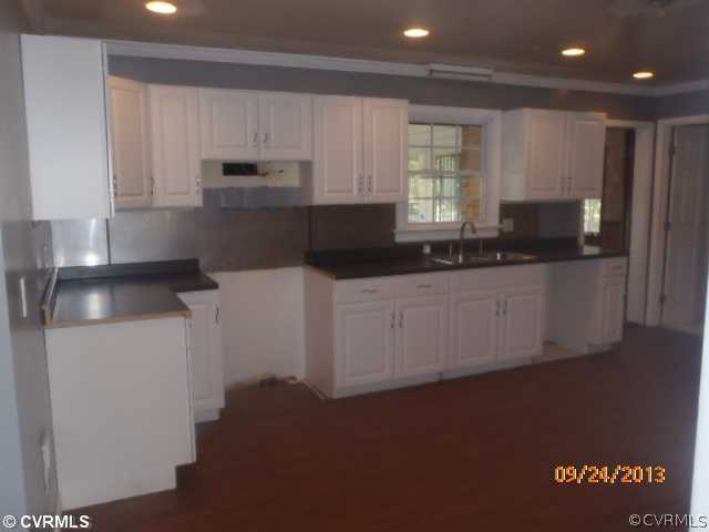 3521 Newbys Bridge Road Chesterfield, VA 23832 - Photo 3 of 10 Gallery Image 3