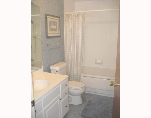 82 Quannacut Road, Unit 82B Westerly, RI 02891 - Photo 7 of 12 Master Bath/Spa.