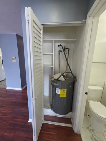 $1,250 | 336 Lathrop Avenue, Unit 502, Forest Park, IL 60130