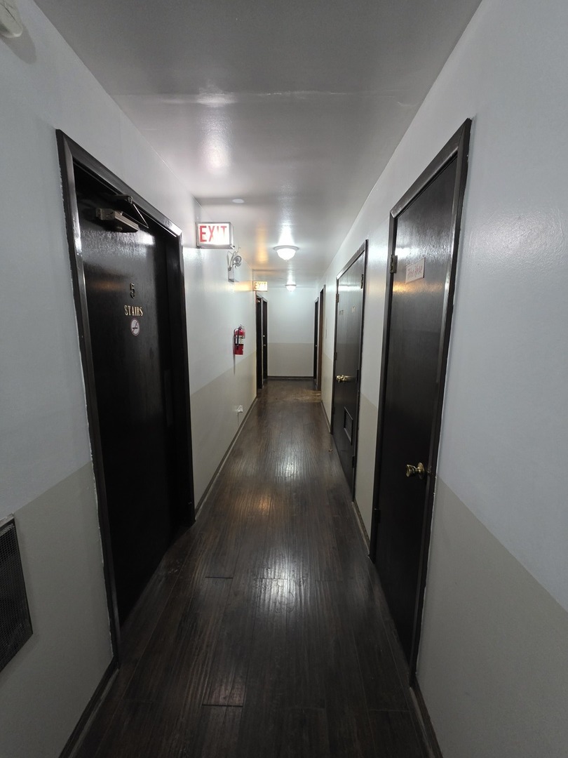 336 Lathrop Avenue, Unit 502 Forest Park, IL 60130 - Photo 7 of 38 a view of gallery