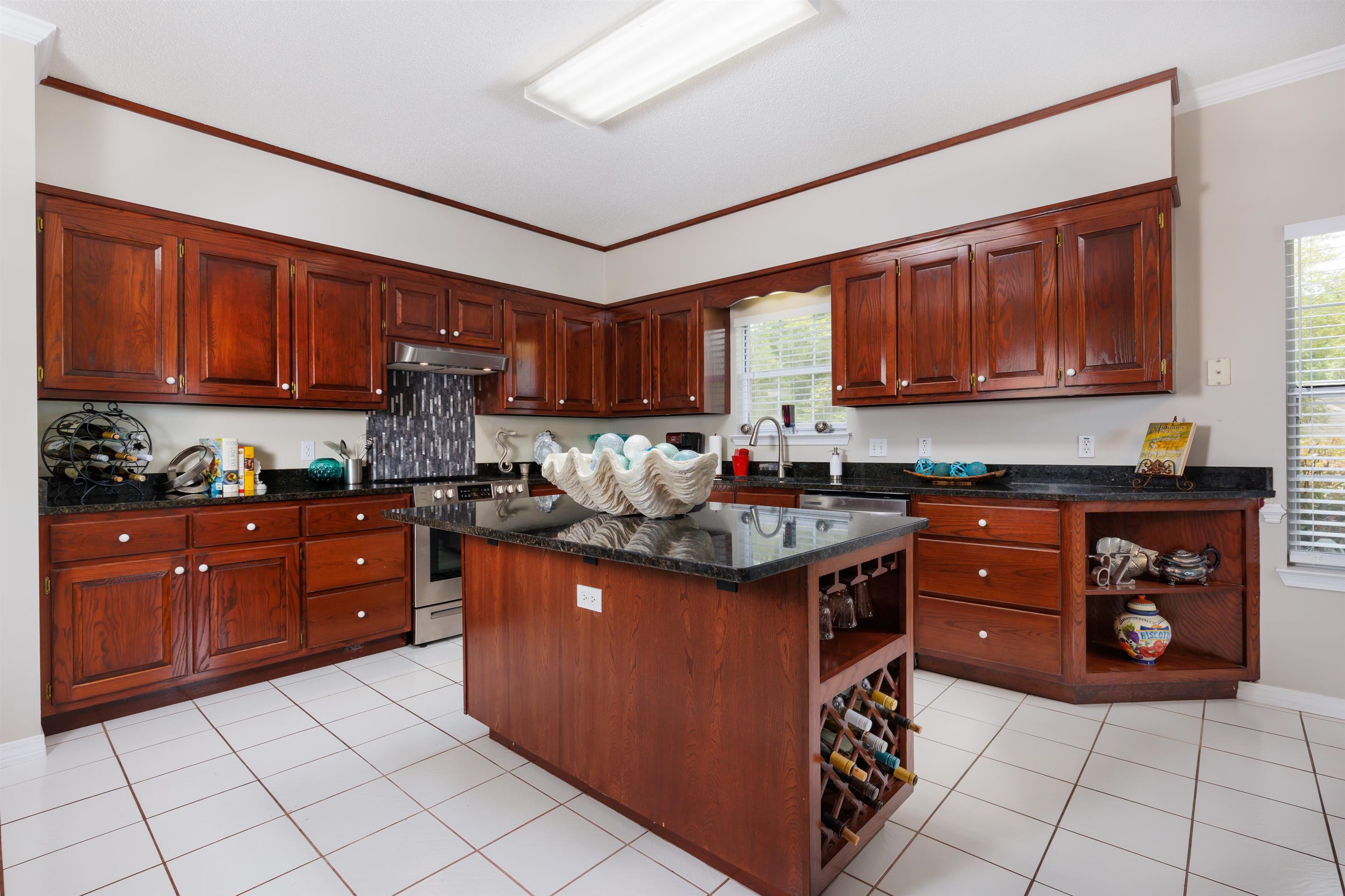 629 Southern Way Daphne, AL 36527 - Photo 3 of 34