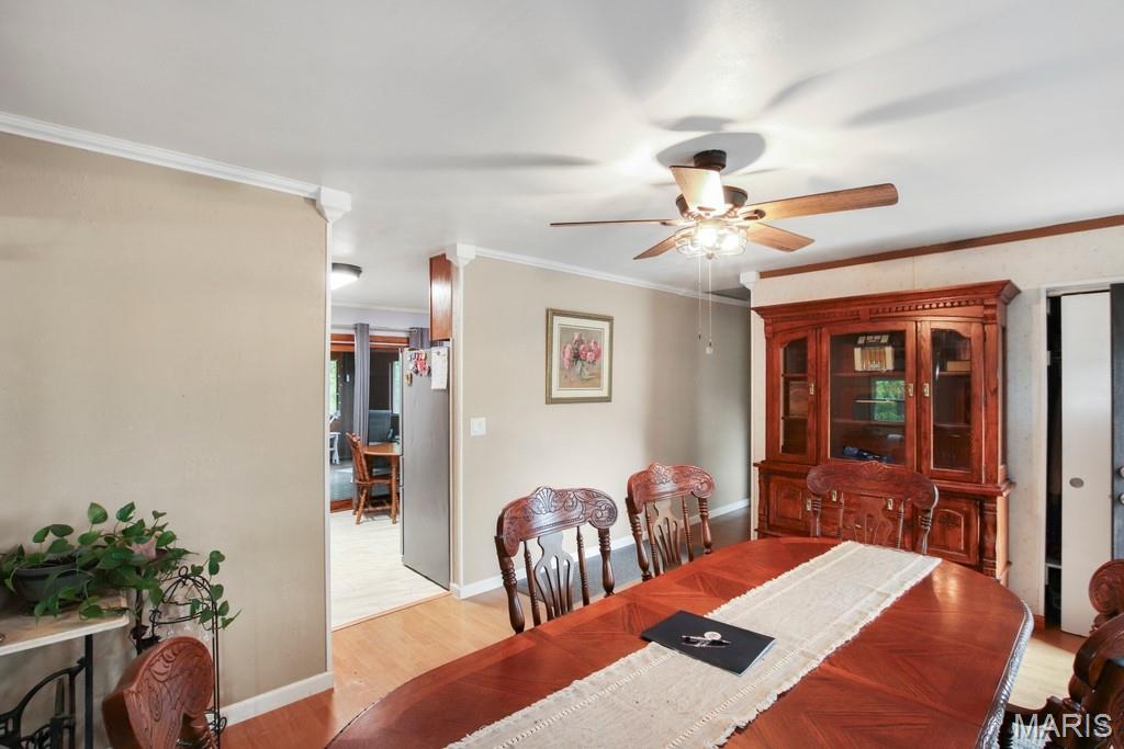 1066 Sun Meadow Road Bourbon, MO 65441 - Photo 8 of 31