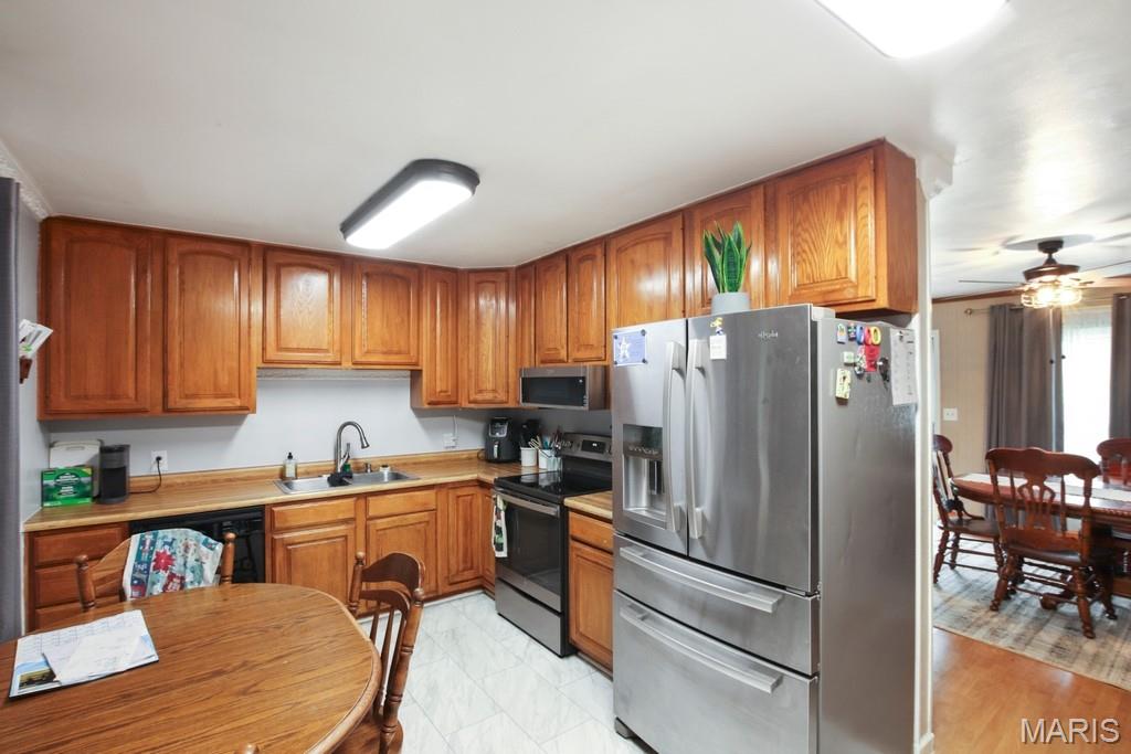 1066 Sun Meadow Road Bourbon, MO 65441 - Photo 9 of 31