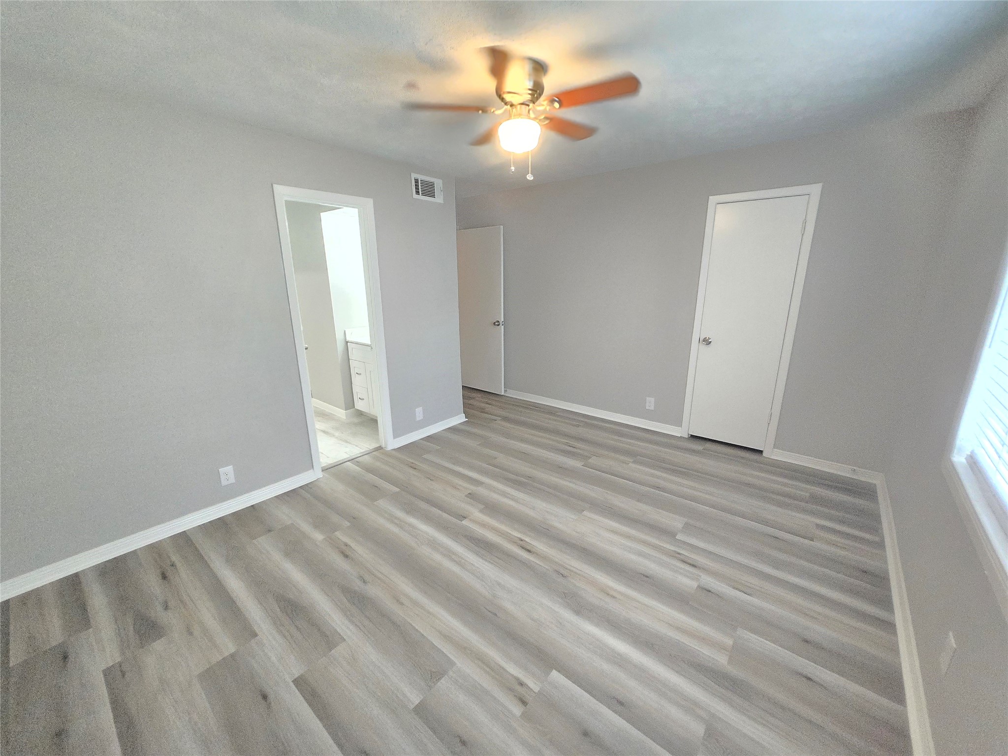 8101 Amelia Road, Unit 307 Houston, TX 77055 - Photo 18 of 21 Gallery Image 18