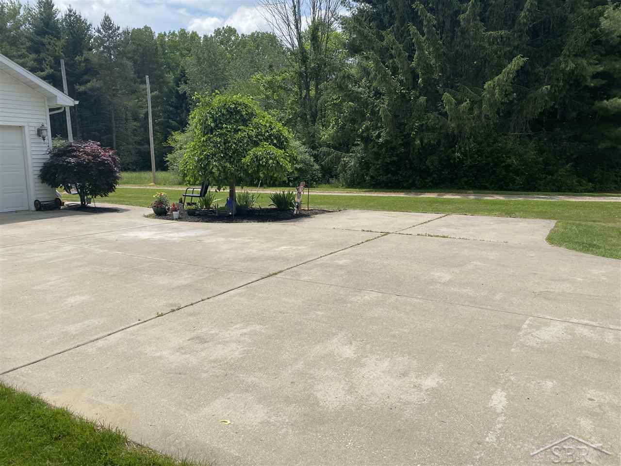 3620 Curtis Road Birch Run, MI 48415 - Photo 5 of 30