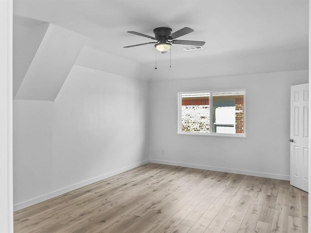 2720 Rochelle Point Irving, TX 75062 - Photo 16 of 21