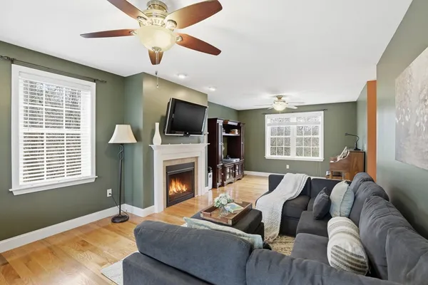 $699,000 | 6 Spinnaker Circle, Haverhill, MA 01830