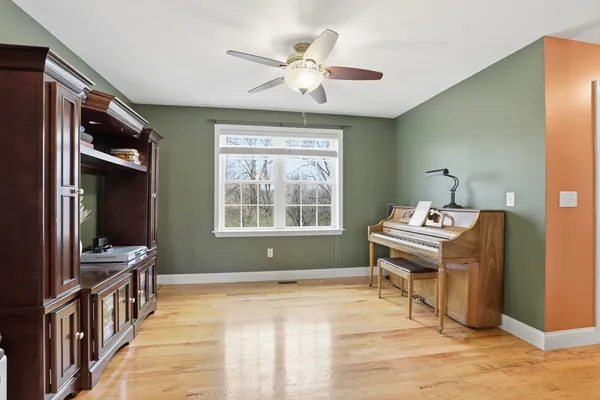 $699,000 | 6 Spinnaker Circle, Haverhill, MA 01830