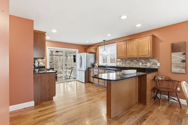 $699,000 | 6 Spinnaker Circle, Haverhill, MA 01830