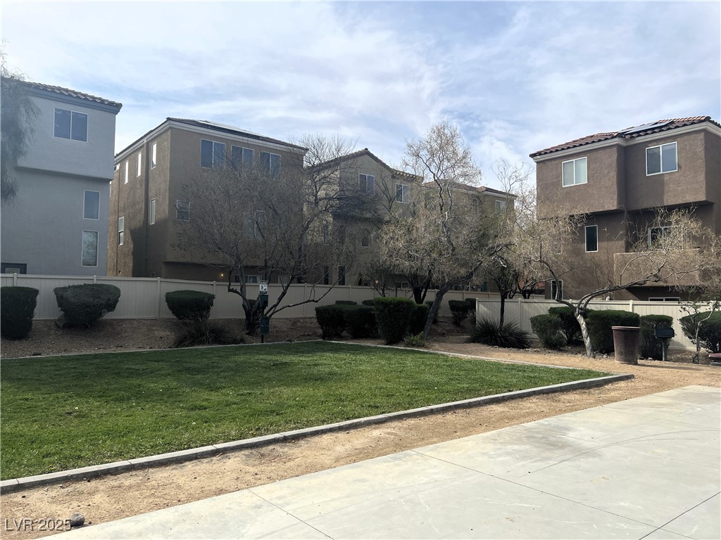 9535 Leaping Lizard Street Las Vegas, NV 89178 - Photo 33 of 37 View of community park area