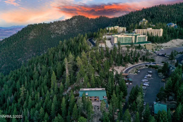 $307,500 | 305 Galaxy Lane, Unit 3, Stateline, NV 89449