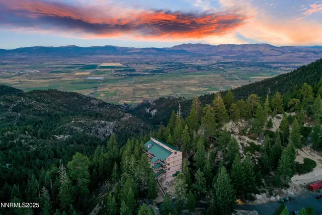 $325,000 | 305 Galaxy Lane, Unit 3, Stateline, NV 89449