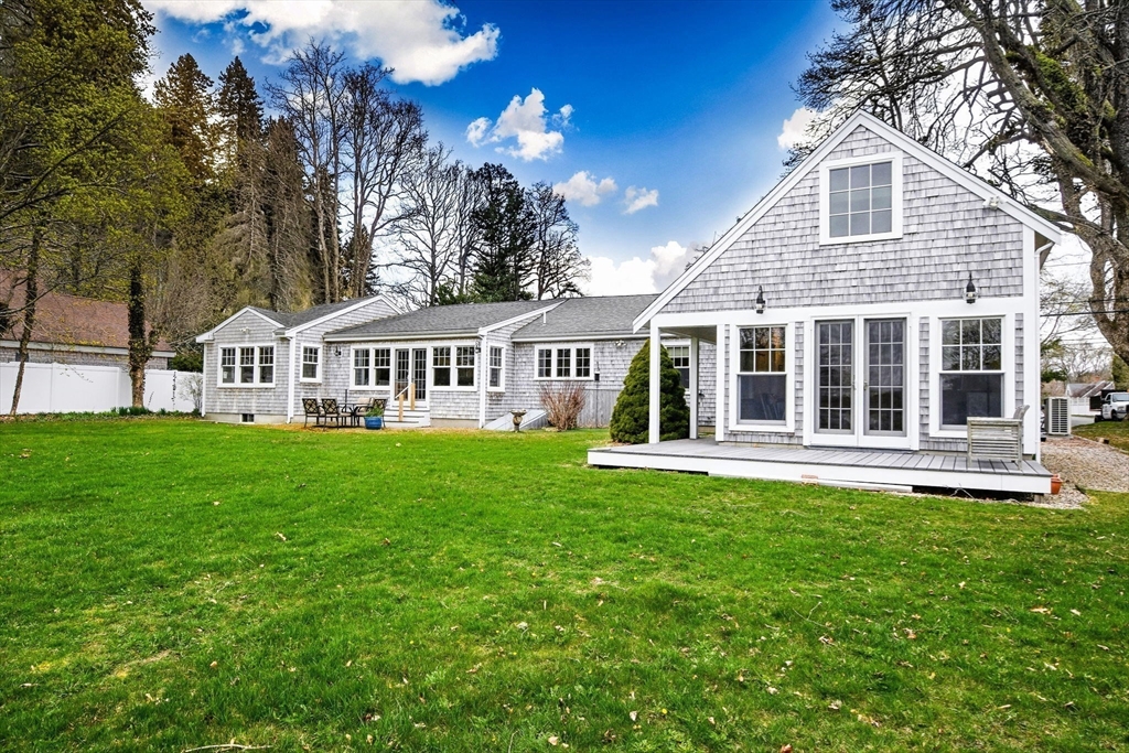 400 Davisville Road Falmouth, MA 02536 - Photo 5 of 37