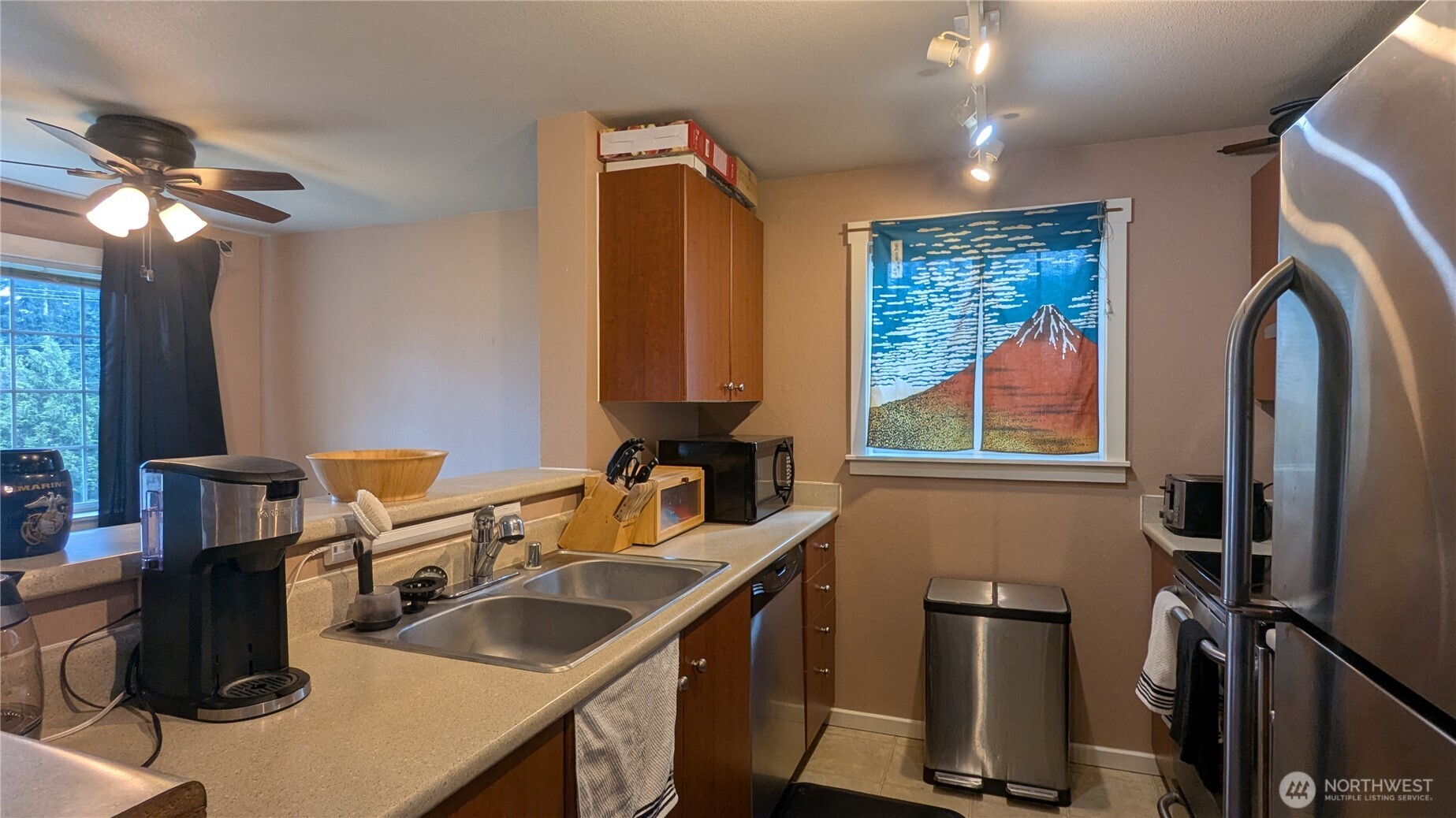 12404 East Gibson Road, Unit P306 Everett, WA 98204 - Photo 5 of 20