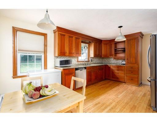 28 Davis Road Auburn, MA 01501 - Photo 3 of 19 Gallery Image 3