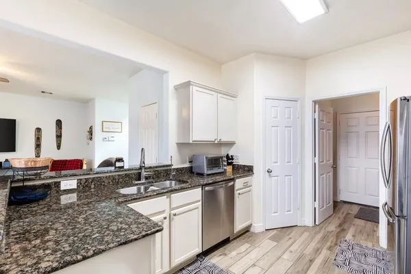 $2,200 | 30915 East Lost Creek Boulevard, Magnolia, TX 77355