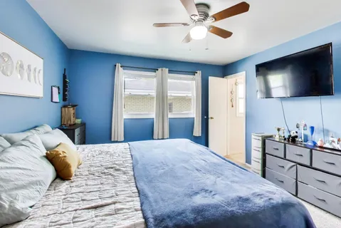 $379,000 | 345 East View Street, Lombard, IL 60148