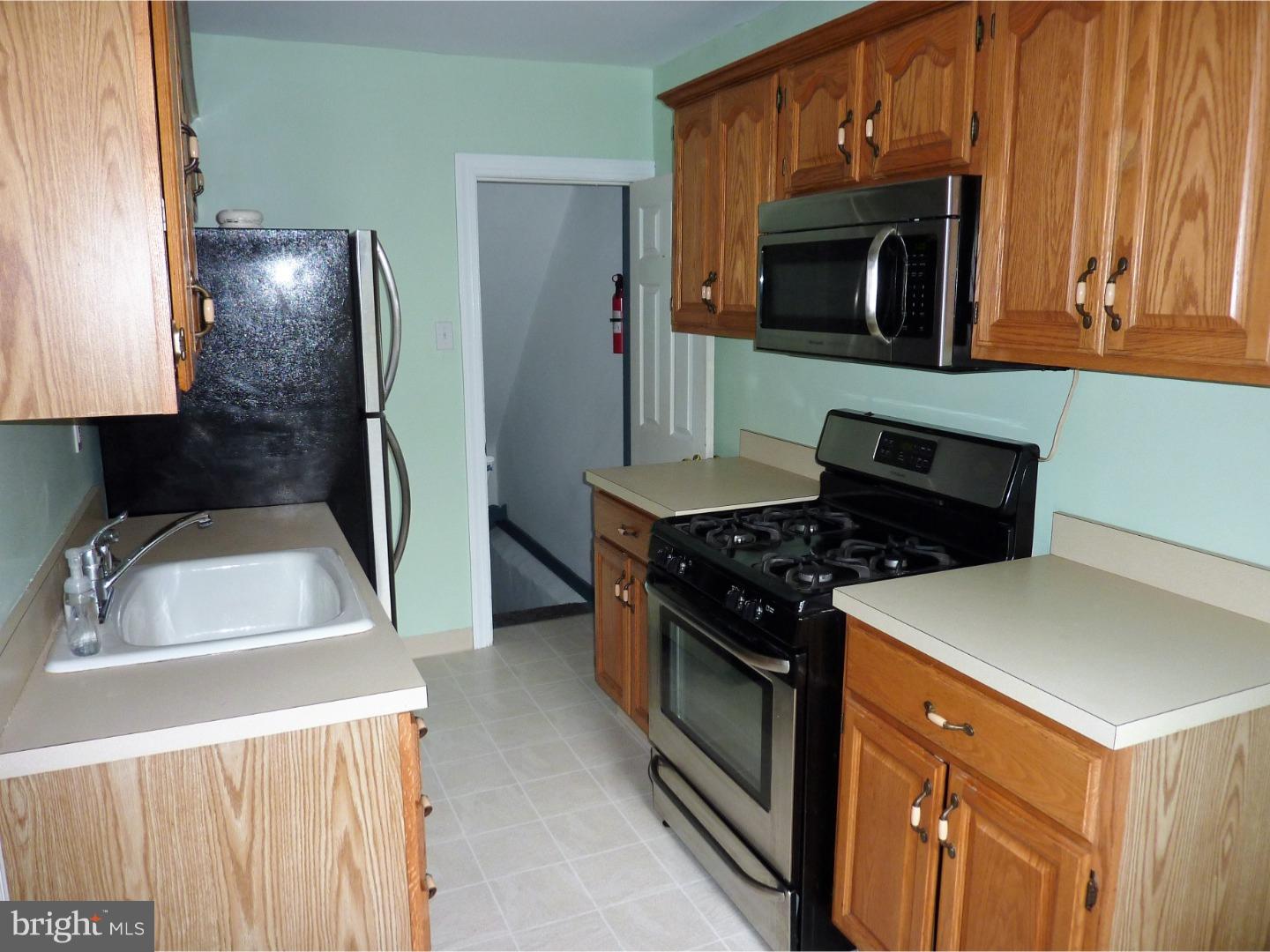 4006 Marshall Road Upper Darby, PA 19026 - Photo 7 of 22 Kitchen