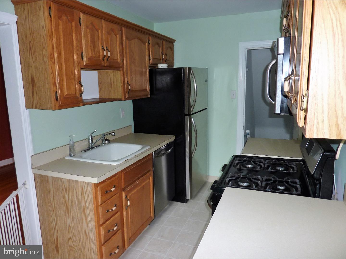 4006 Marshall Road Upper Darby, PA 19026 - Photo 8 of 22 Kitchen