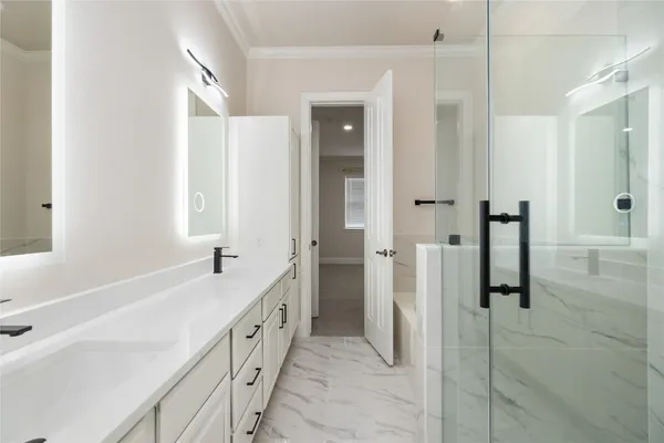 $2,150 | 7134 Mapleridge Street, Unit 3G, Houston, TX 77081