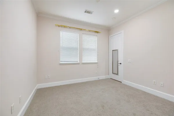 $2,150 | 7134 Mapleridge Street, Unit 3G, Houston, TX 77081
