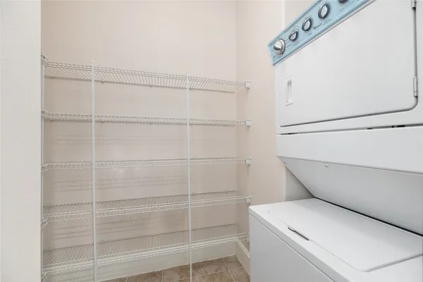 $2,150 | 7134 Mapleridge Street, Unit 3G, Houston, TX 77081