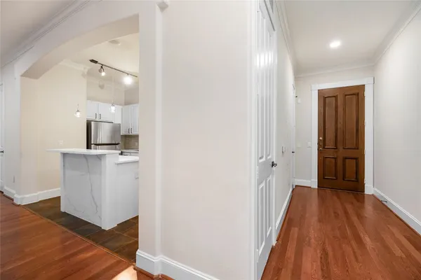 $2,150 | 7134 Mapleridge Street, Unit 3G, Houston, TX 77081