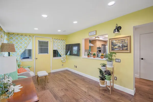 $825,000 | 31330 Village 31, Camarillo, CA 93012