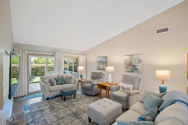 $825,000 | 31330 Village 31, Camarillo, CA 93012