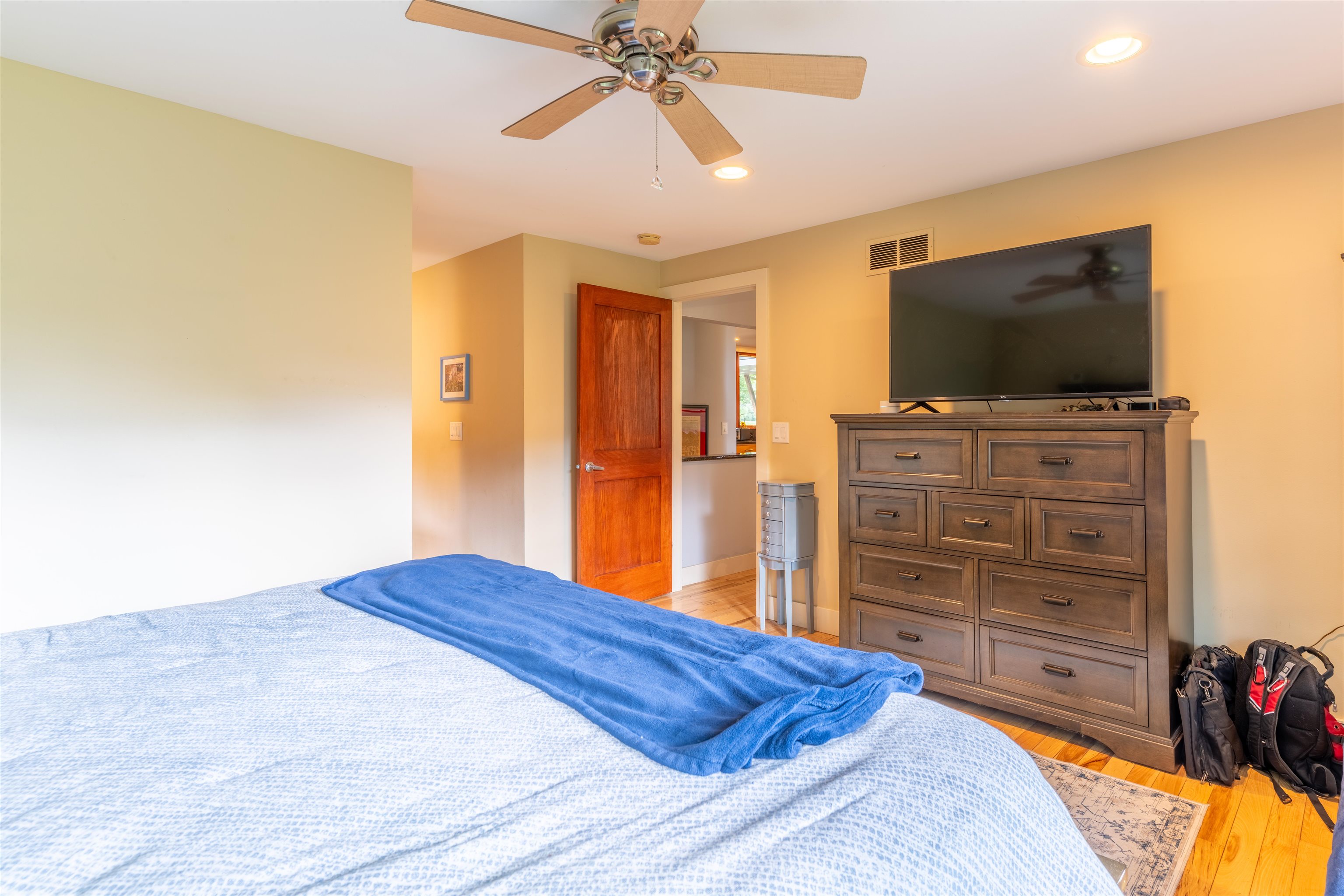 4609 Brookview Road Rockford, IL 61107 - Photo 24 of 44 a bedroom with a bed and flat screen tv