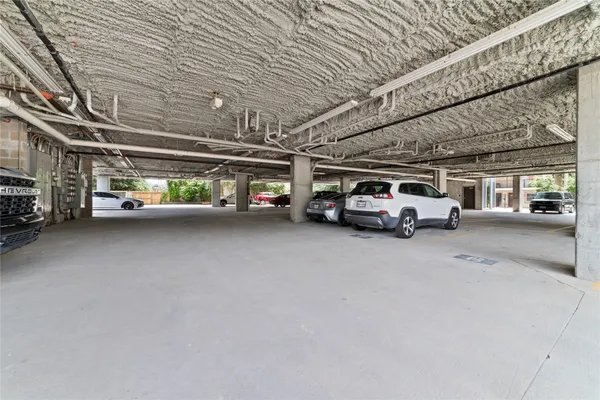 $1,950 | 1011 Studemont Street, Unit 109, Houston, TX 77007