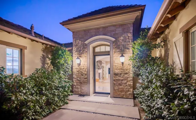 $5,250,000 | 10871 Cadence Isle Court, San Diego, CA 92130
