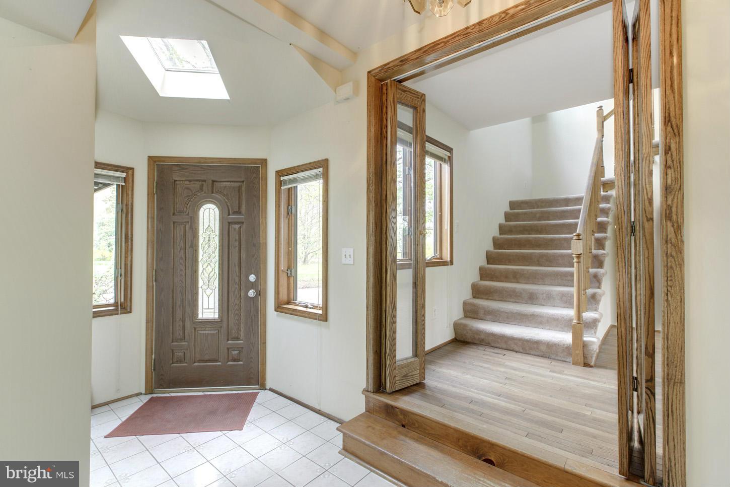 19410 Youngs Cliff Road Sterling, VA 20165 - Photo 4 of 29 Entrance