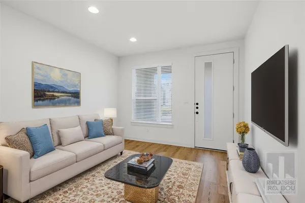 $1,900 | 5160 North A.W. Grimes Boulevard, Unit 190, Round Rock, TX 78665