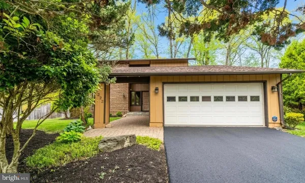 $999,900 | 5222 Bradfield Drive, Burke, VA 22015