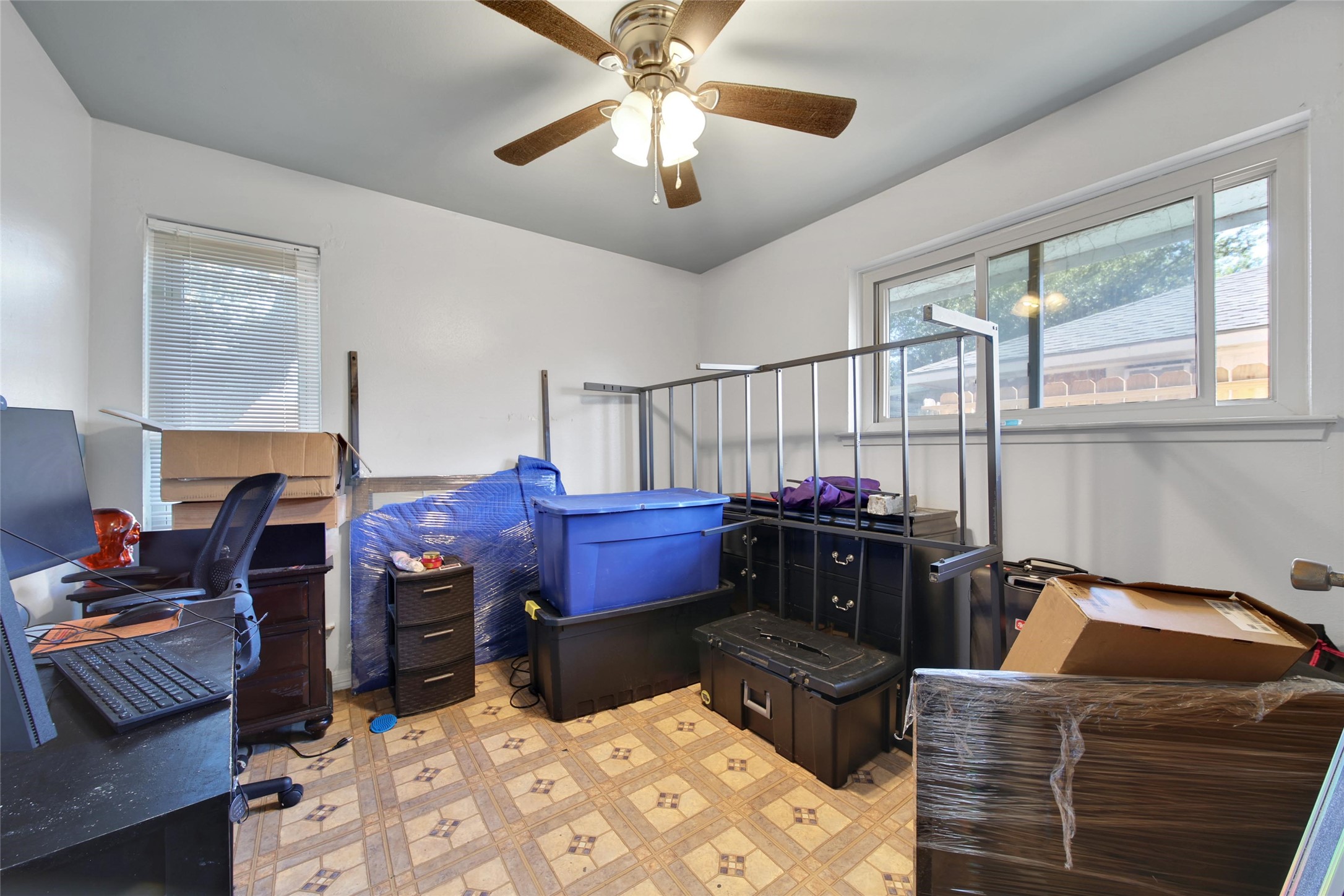 1559 Diplomat Way Houston, TX 77088 - Photo 16 of 17