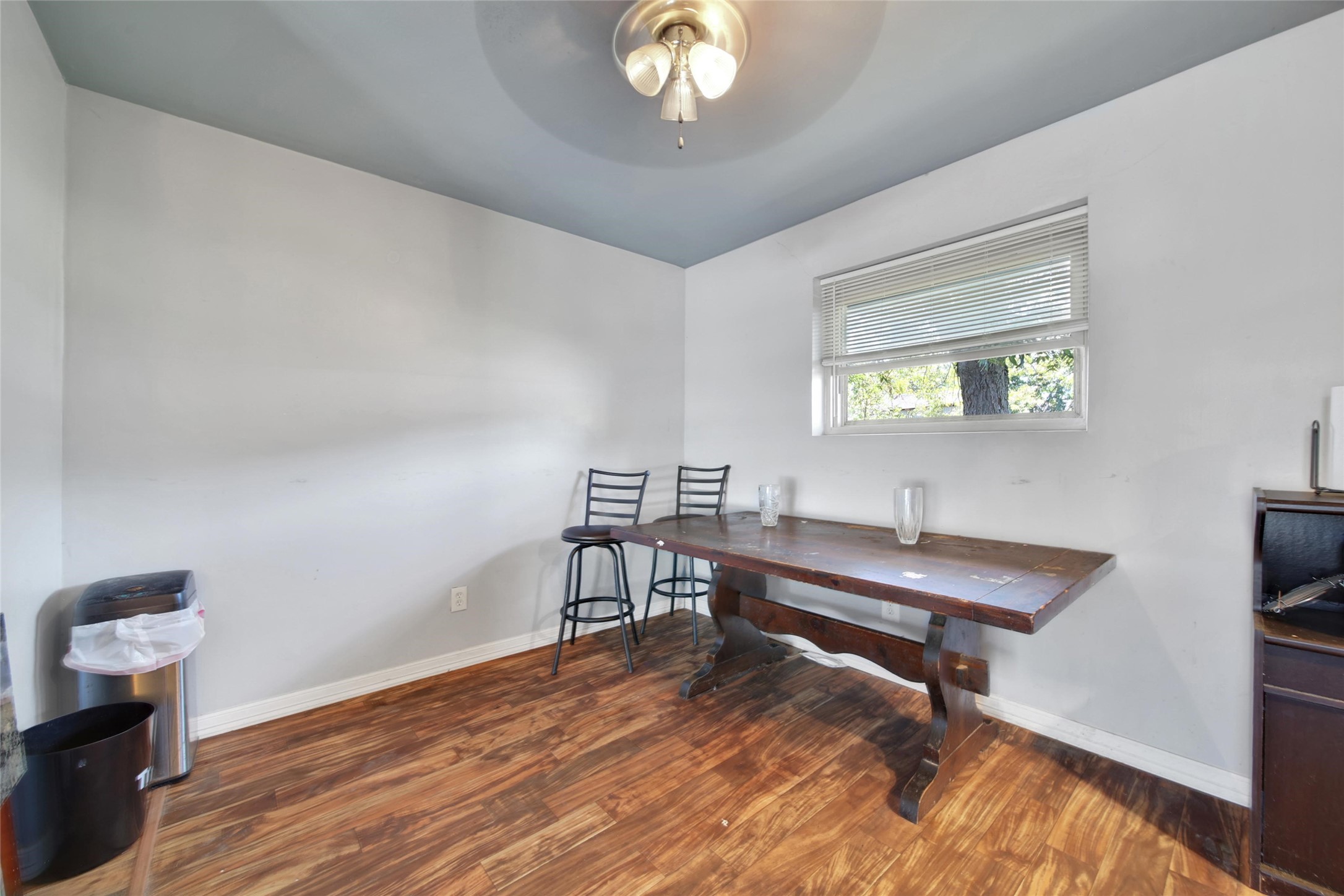 1559 Diplomat Way Houston, TX 77088 - Photo 9 of 17